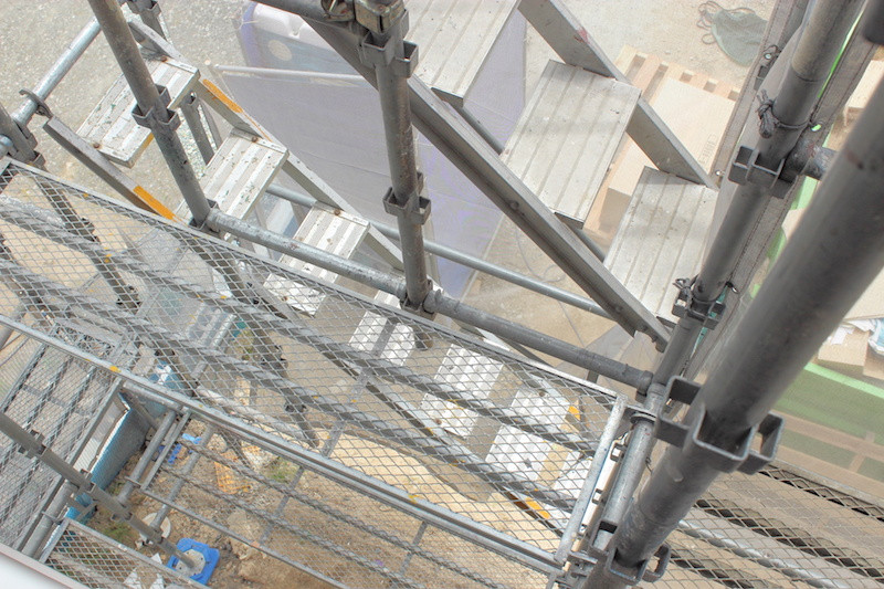 足場の上から見下ろした様子